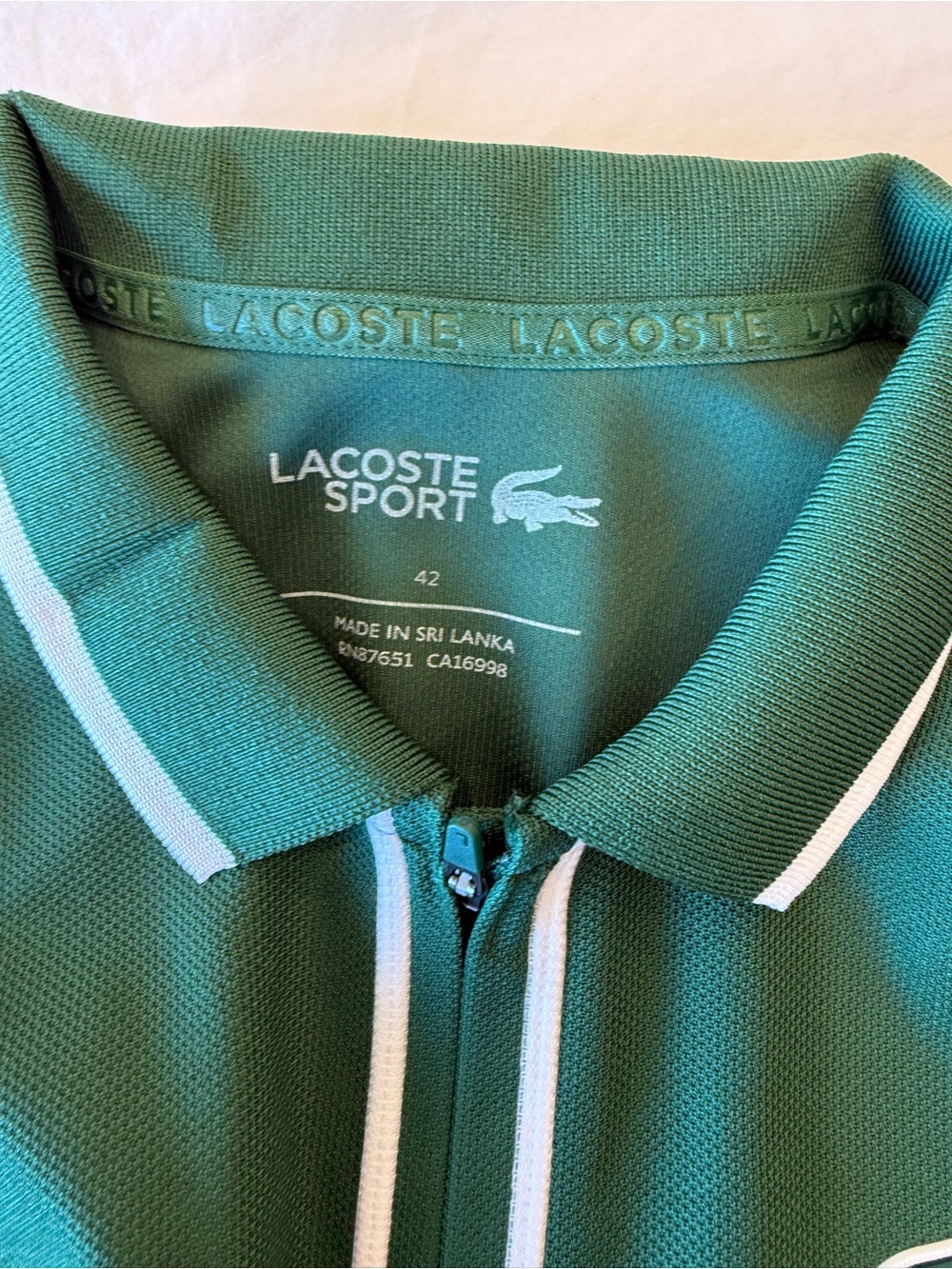 Lacoste Women’s Ultra Dry Heritage Trim Golf Dress - size 42 (XL) - Picture 3 of 3